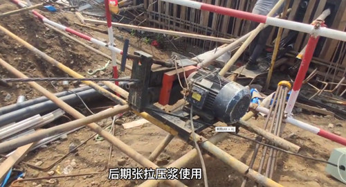 钢绞线穿束施工.jpg